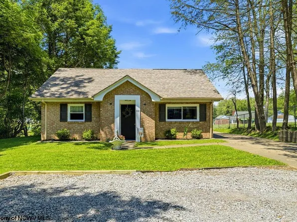 331 Stout St, Bridgeport, WV 26330