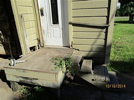 2nd image of 1101 N Avenue O