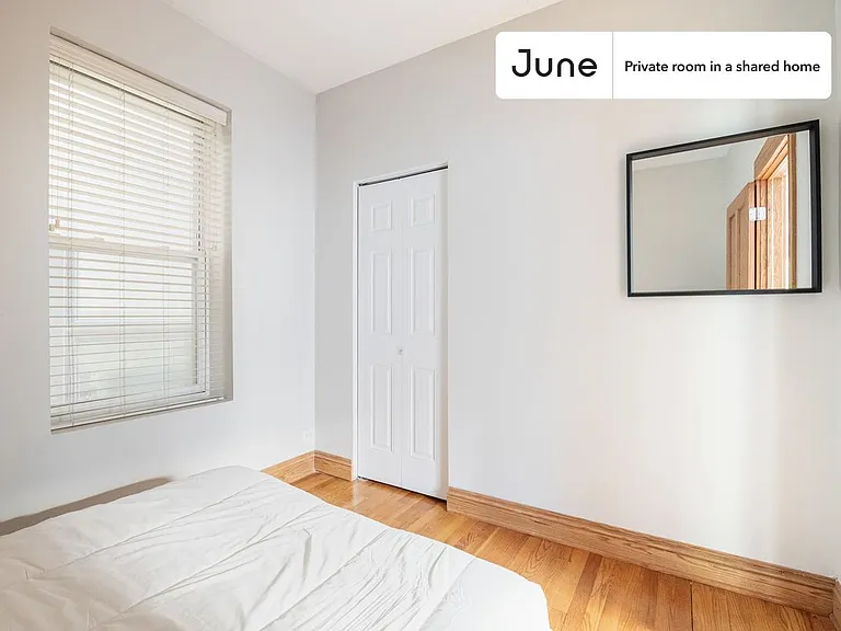 3020 N Sawyer Ave #A — Photo 2