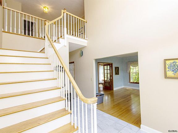 3rd image of 119 Kennewyck Cir