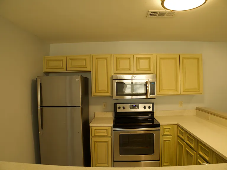 College Center Apartments — Photo 76