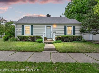 1218 Woodbine Ave, Lansing, MI 48910