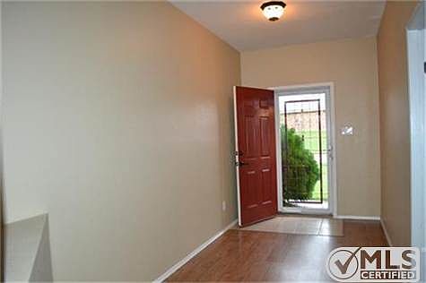 3rd image of 5919 Waterford Dr