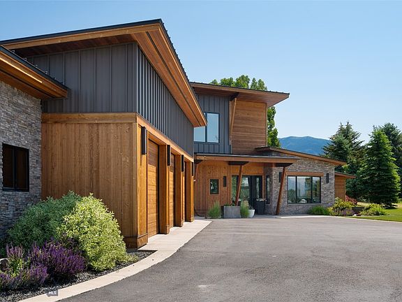 3rd image of 989 Bridger Lake Dr