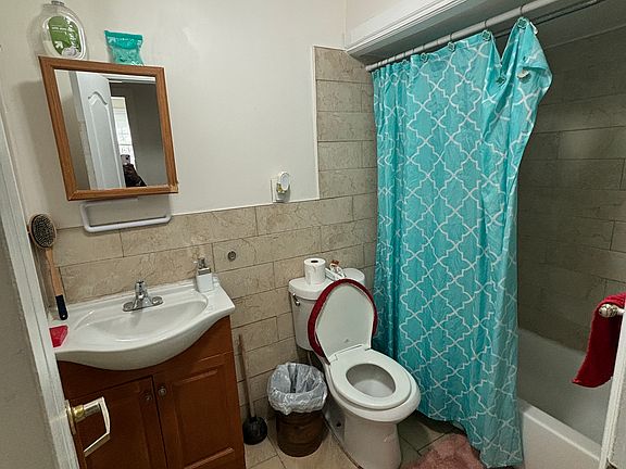 3rd image of 2814 Brookhaven Ave Floor 1