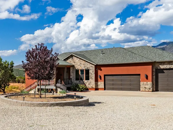 2396 S Badger Way, New Harmony, UT 84757
