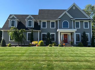 9 Wisteria Ln, East Longmeadow, MA 01028