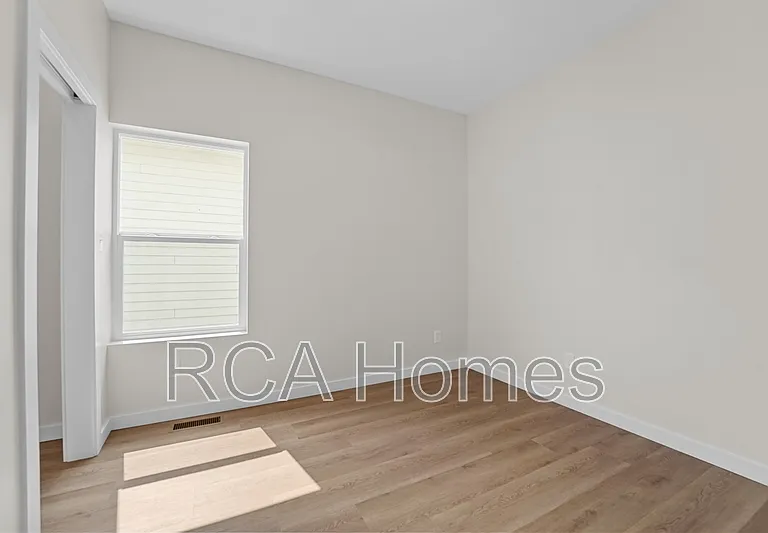 47 S Keystone Ave — Photo 17