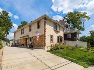 125 Ridgecrest Ave, Staten Island, NY 10312