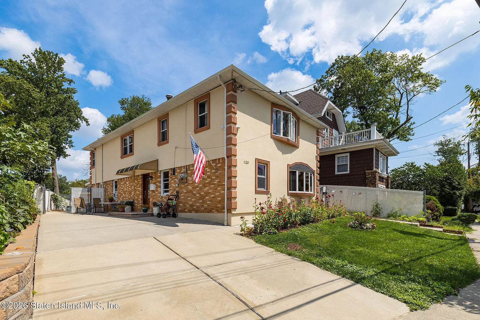 125 Ridgecrest Ave photo 1
