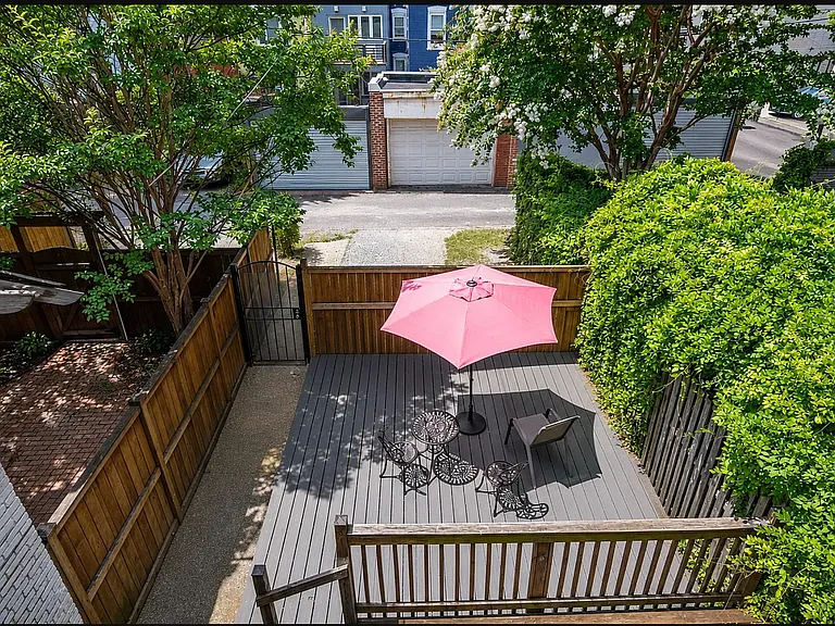 724 5th St NE #G — Photo 34