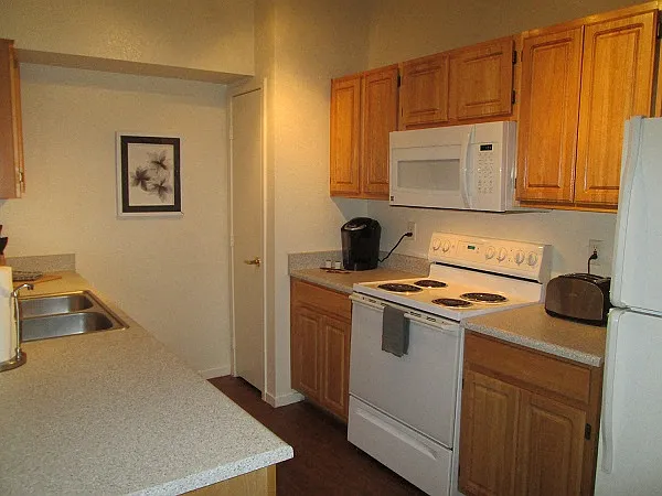 Copper Creek Apartments — Photo 39