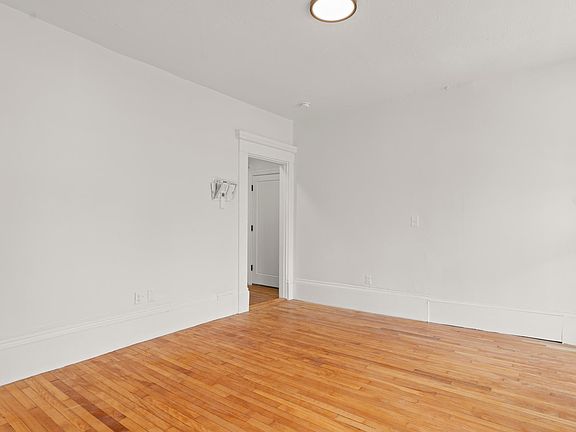 3rd image of 35 South St #2