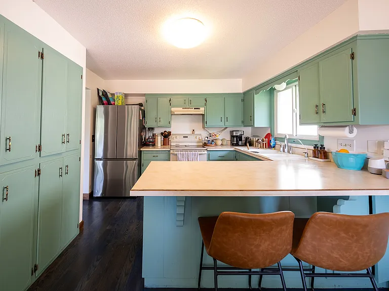 1581 Woodside Ct NE — Photo 10