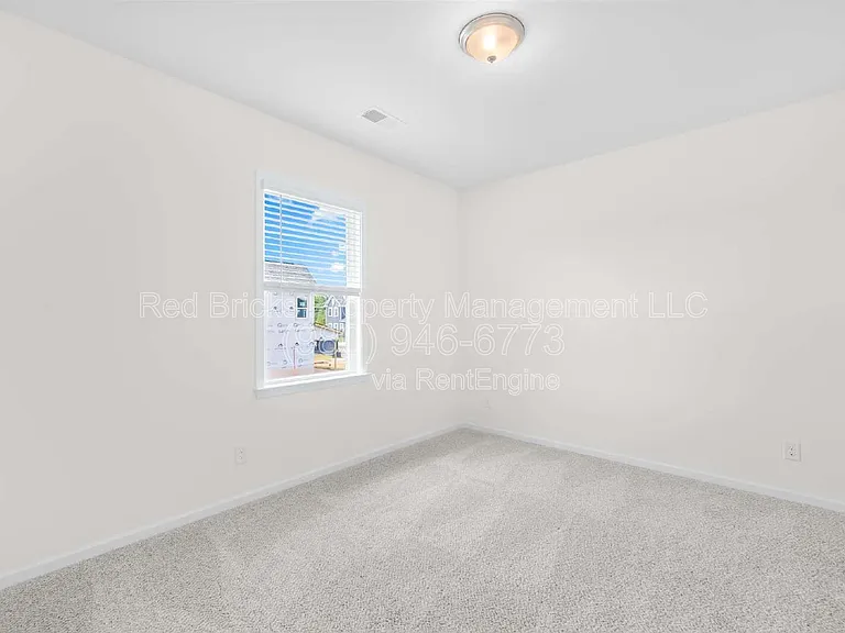 9008 Catboat St — Photo 32