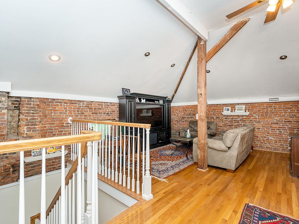 1st image of 45605 Cass Ave #2