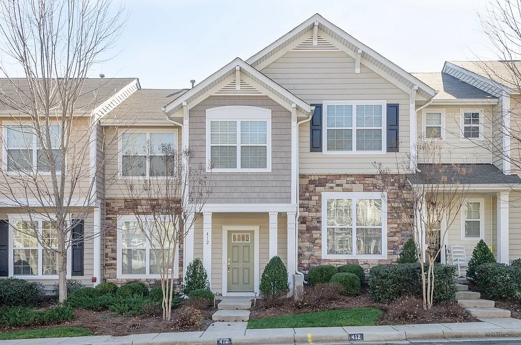 3 bed, 2.0 bath, 1283 sqft, $1,895 — Photo 2