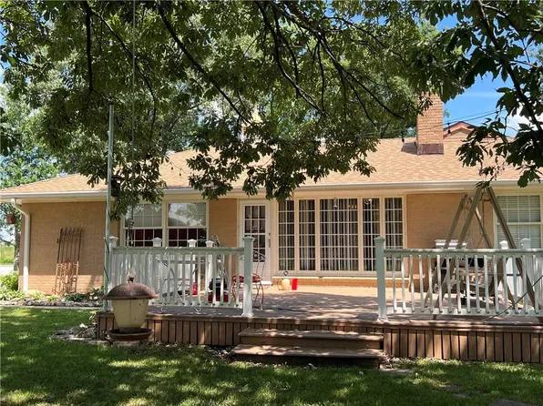 25605 E 283rd St, Harrisonville, MO 64701