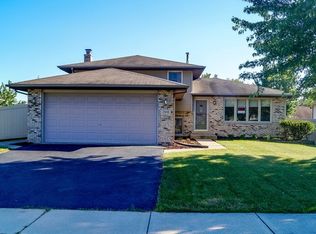 2910 Bisbee Dr, Joliet, IL 60432