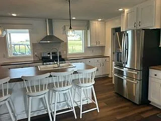 3 bed, 2.0 bath, 1400 sqft, $1,500 — Photo 3