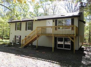 206 Timber Hill Rd, Henryville, PA 18332