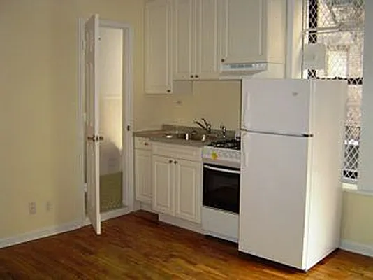 Rented by Cooper & Cooper Real Estate | media 3