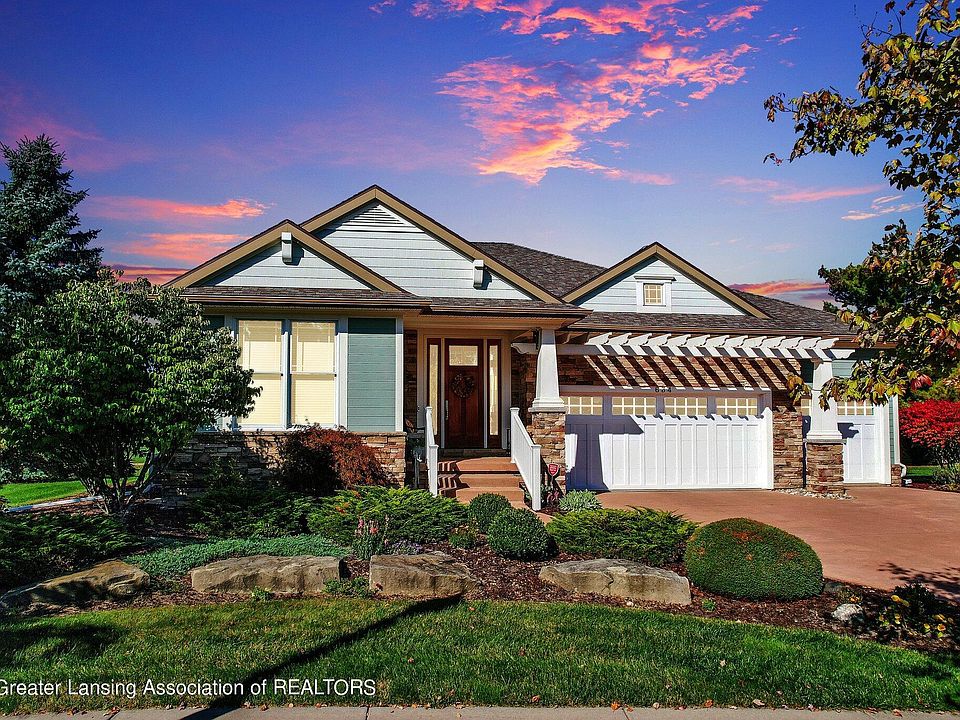 1st image of 634 Aquila Dr