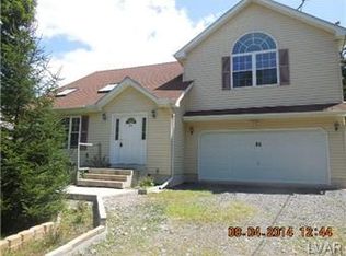 94 Mohawk Trl, Albrightsville, PA 18210