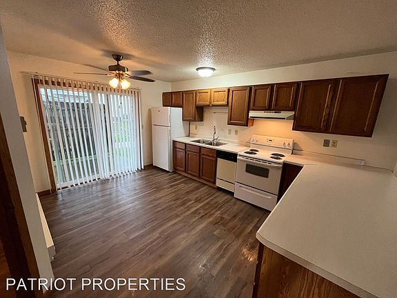 3rd image of 219 E Veterans St #16894448