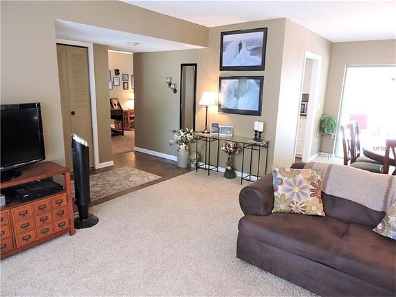 5th image of 113 Hillcrest Dr