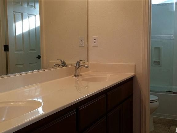 3rd image of 3759 Dawnview Ave