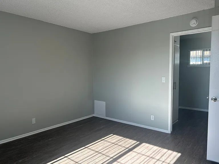 Villa Del Sol Apartments — Photo 37