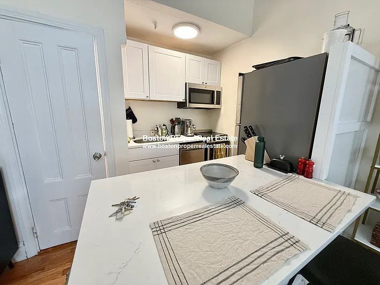 336 Beacon St #9A — Photo 5
