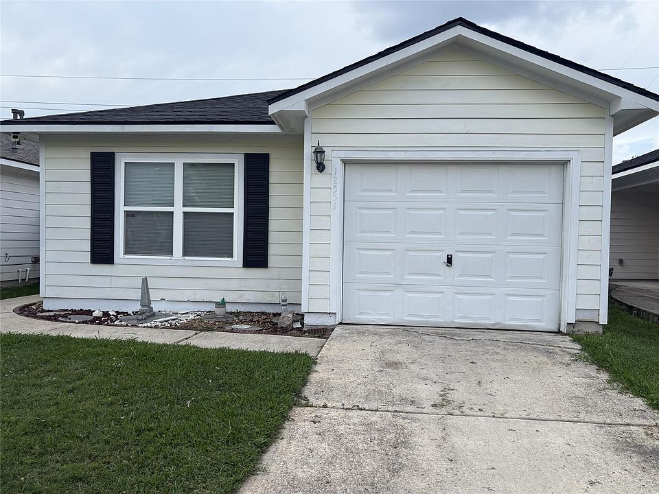 1st image of 12551 Hammill Path Dr