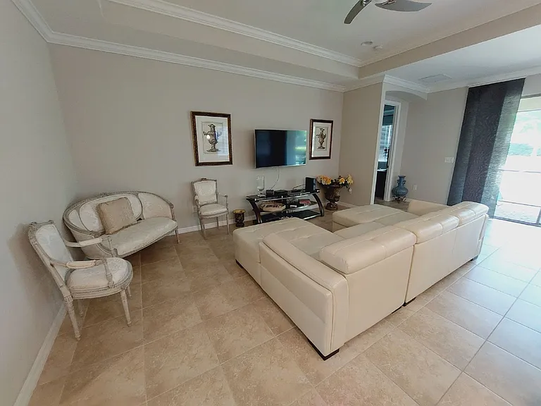 139 Maraviya Blvd — Photo 17