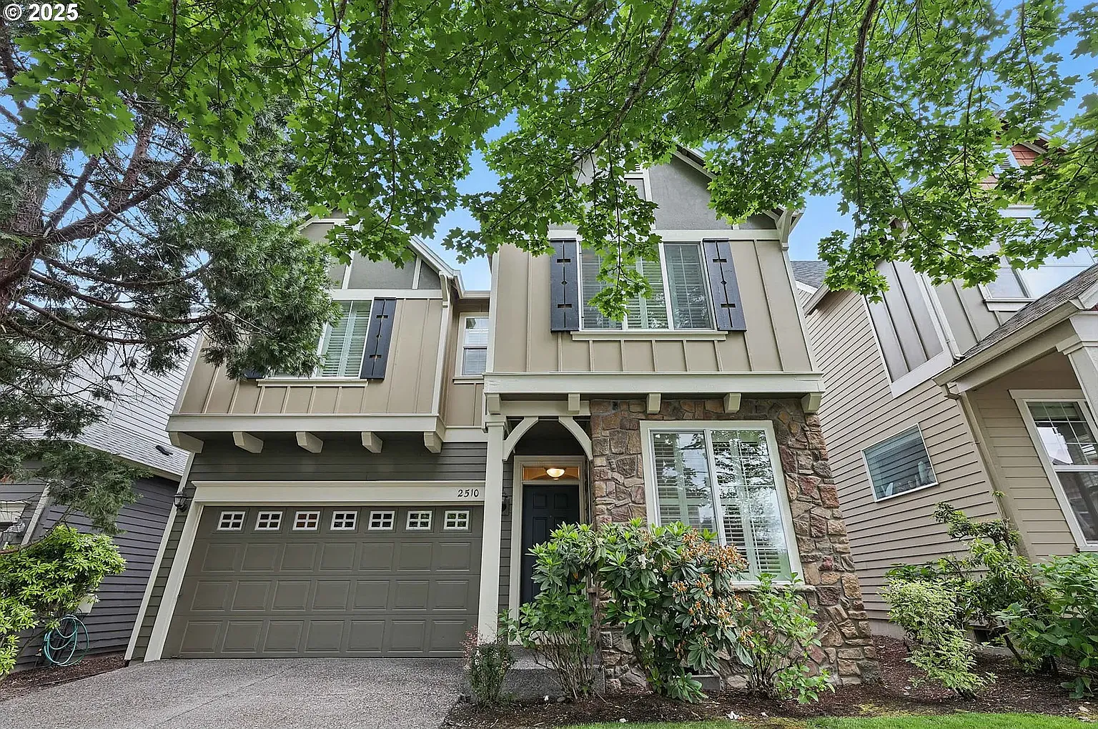 4 bed, 2.5 bath, 1922 sqft, $2,950 — Photo 1