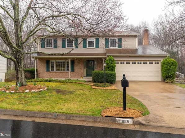 11885 Catoctin Dr, Woodbridge, VA 22192