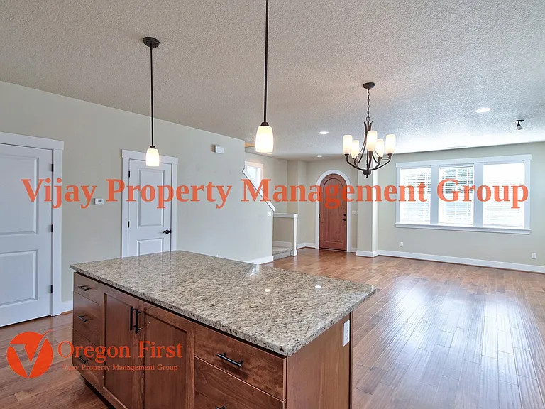 410 SW Basilone Ter — Photo 7