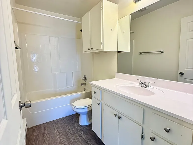 Cedar Creek Apartment Homes — Photo 10