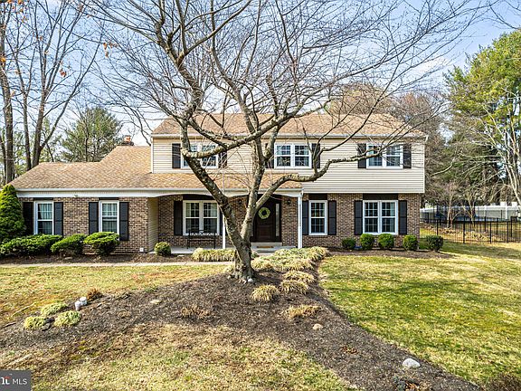 2nd image of 785 Sumter Dr
