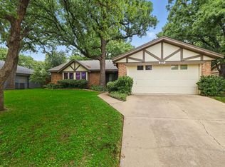837 Spring Lake Dr, Bedford, TX 76021