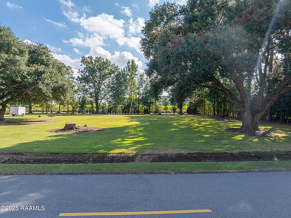 2nd image of 1121 Briar Patch Rd