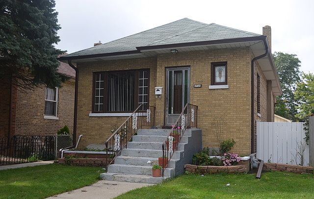 1st image of 2818 Washington St
