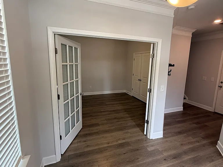 607 Heck Ln — Photo 4