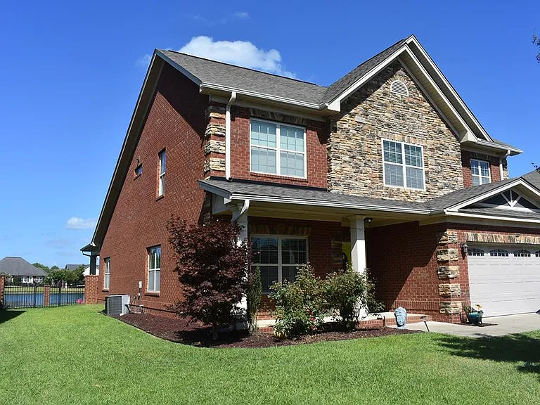 2190 Harborview Dr — Photo 1