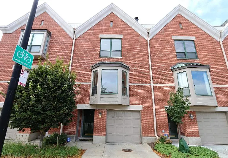 604 S Loomis St — Photo 1
