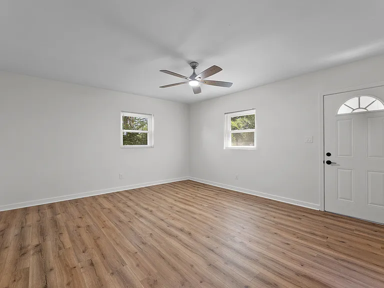 1828 Liberty St #2 — Photo 6