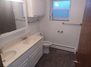8729 45th St APT 2, Lyons, IL 60534