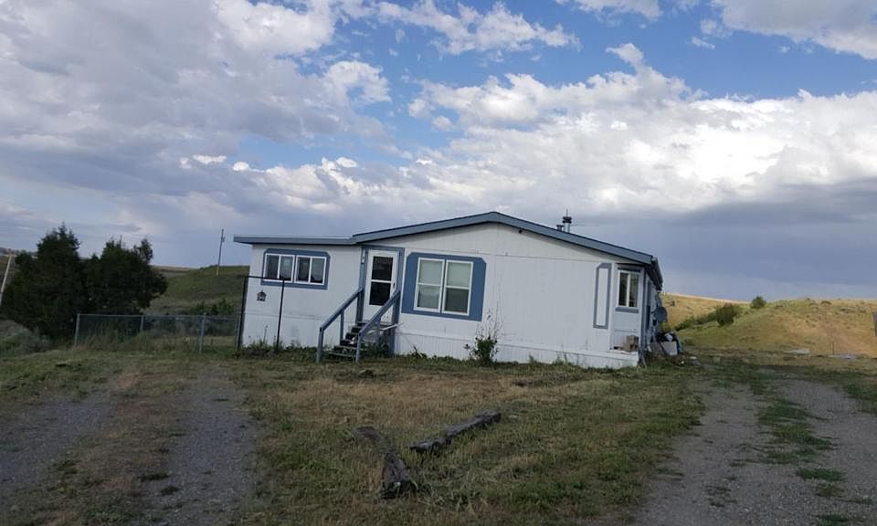 1st image of 3080 Helen Dr