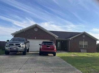 510 E Brookelynn Ct, Pekin, IN 47165